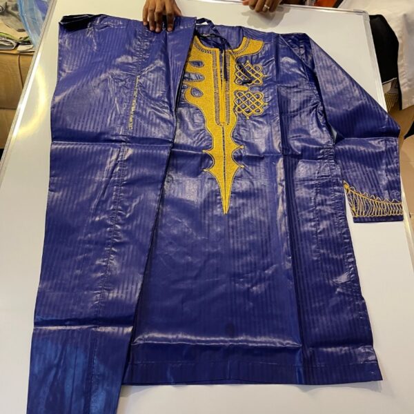 ✨ Complet en Bazin Riche – Élégance Africaine Haut de Gamme 👑